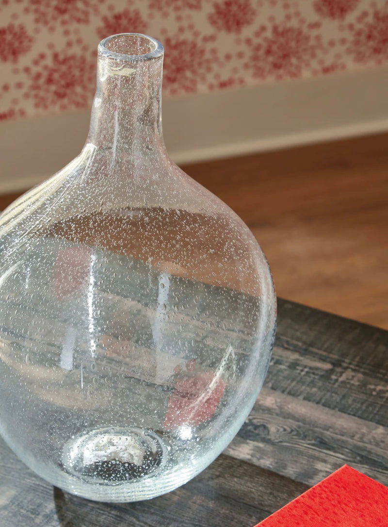 Kurthorne - Vase by Unique Piece Furniture
