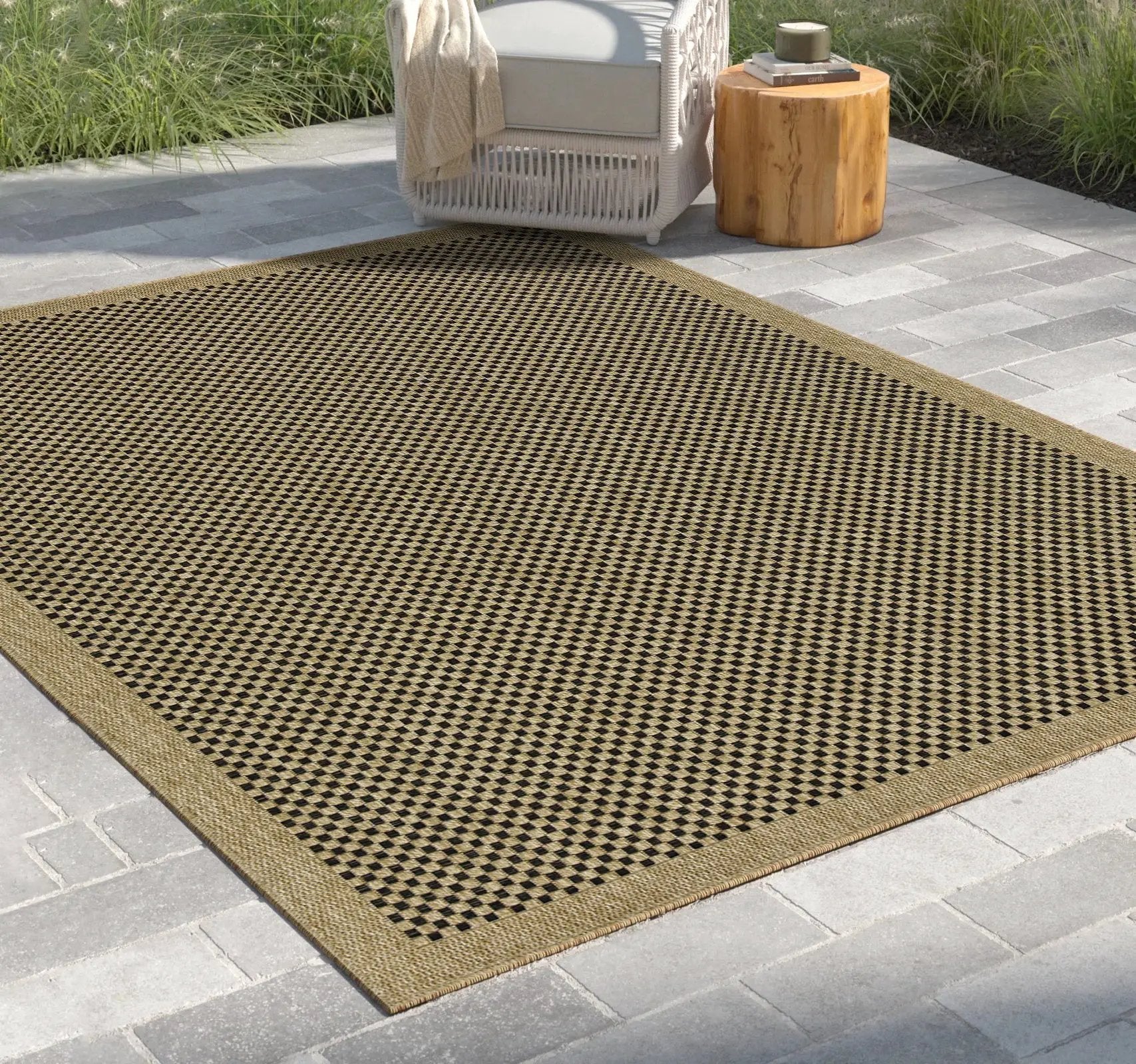 Earth GC_NTL1003 Jute/Black 5 ft. 3 in. x 7 ft. 3 in. Indoor/Outdoor Area Rug by HouseOfZazla