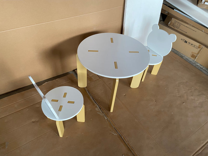 Kids Table and Chair Set by HouseOfZazla