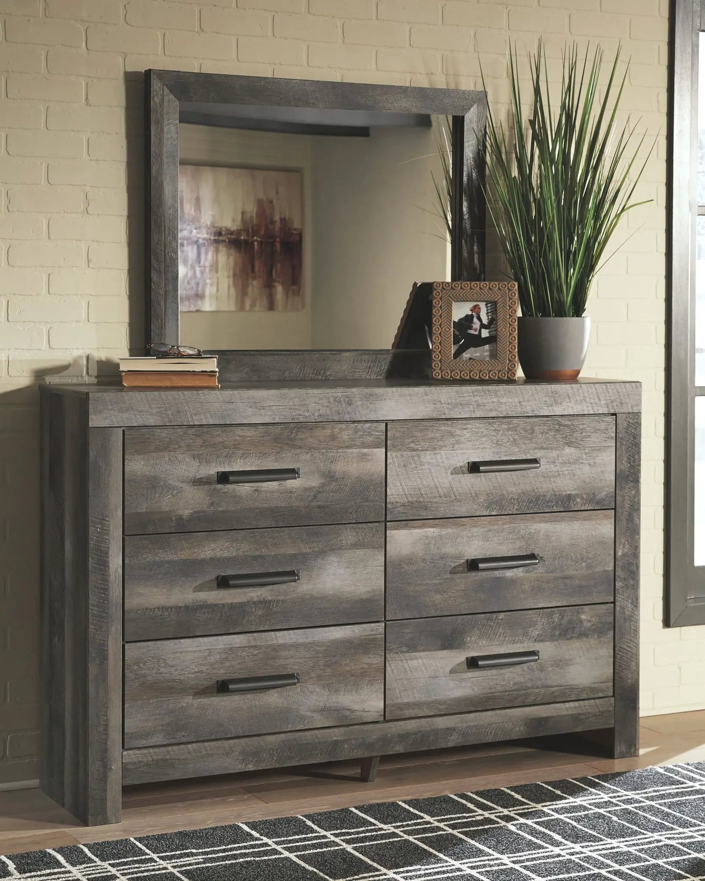 Wynnlow - Panel Bedroom Set by Unique Piece Furniture