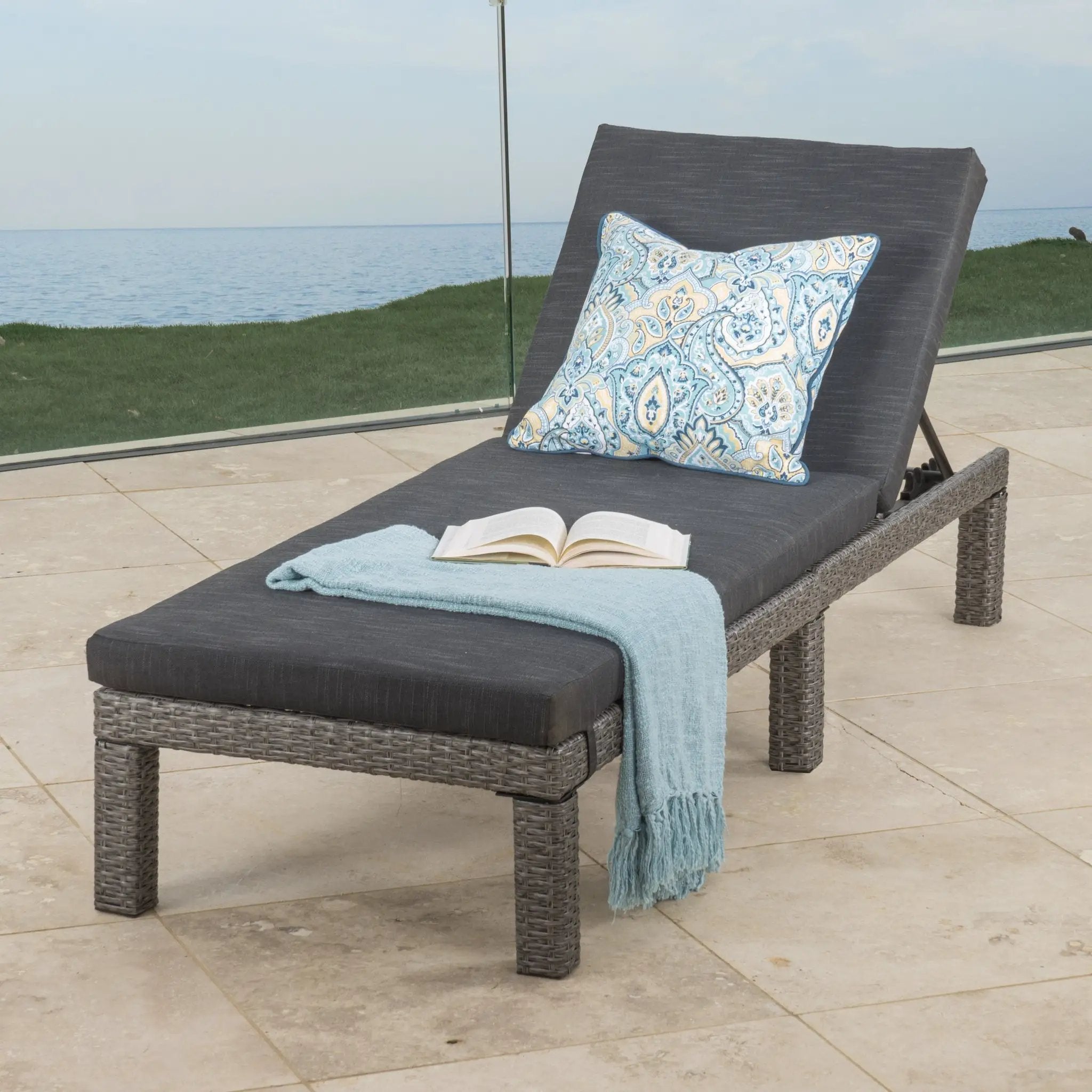 Puerta KD Chaise Lounge by HouseOfZazla