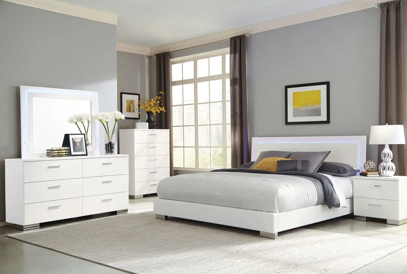 Felicity 5-piece Eastern King Bedroom Set White High Gloss by Unique Piece Furniture