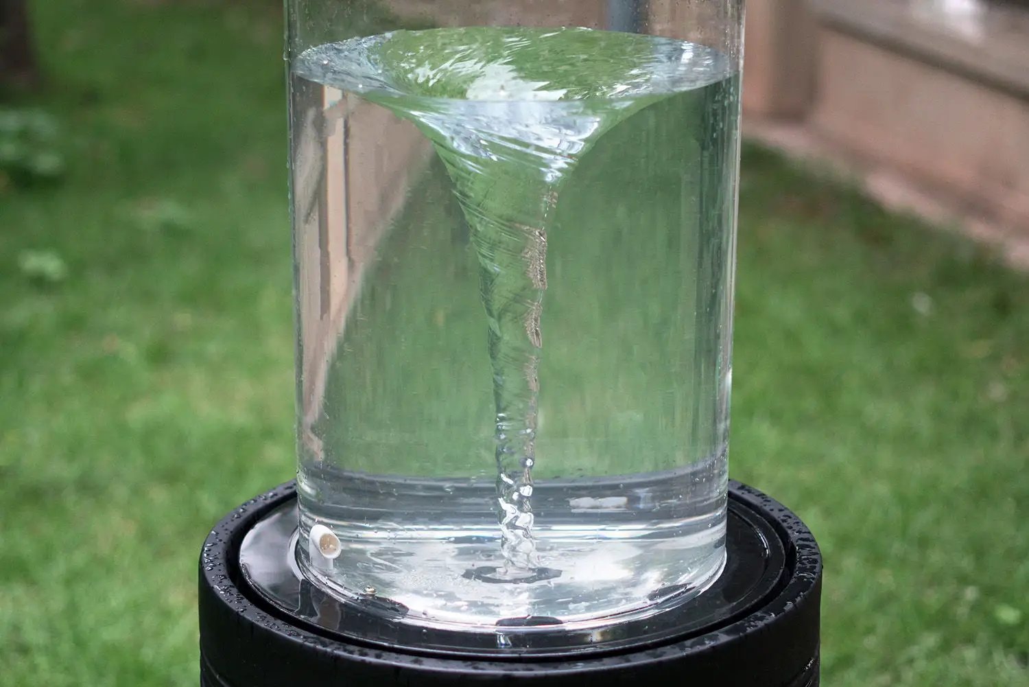 Heavy Cement Round Ribbed Outdoor Water Fountain With Light - Black White by Unique Piece Furniture