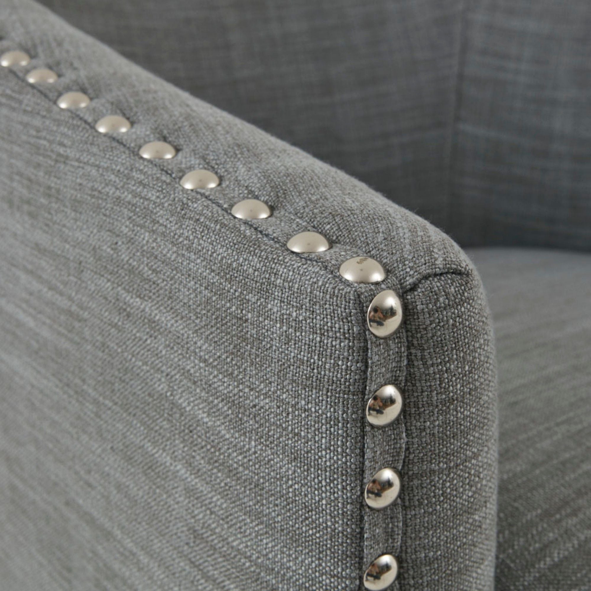 Luxurious Chair With 360 Degree Rotation by HouseOfZazla