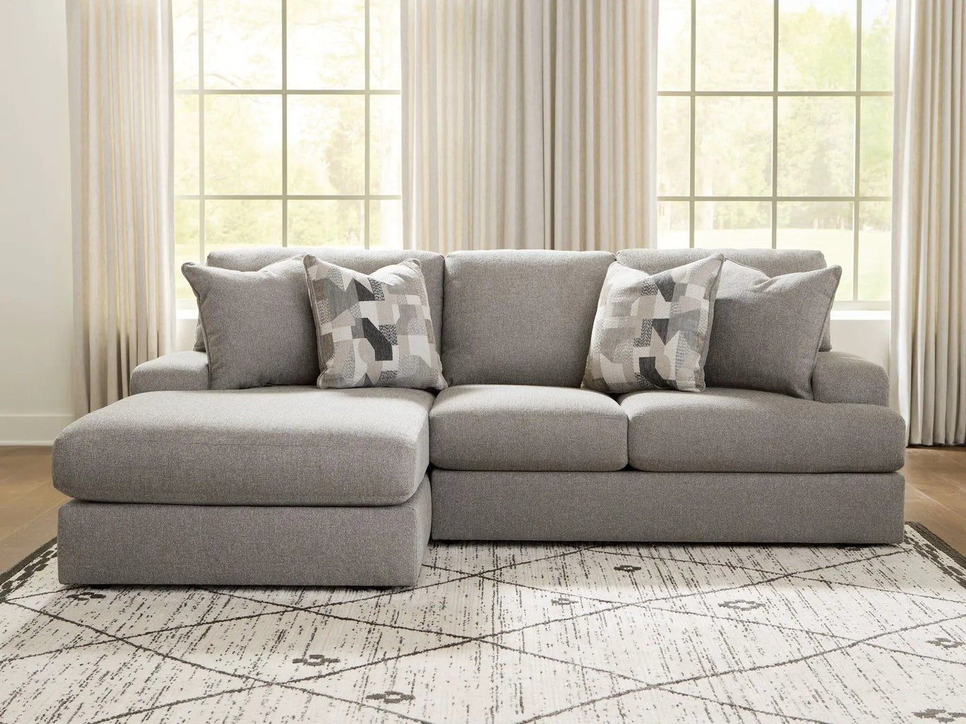 Lindon - Sectional by Unique Piece Furniture