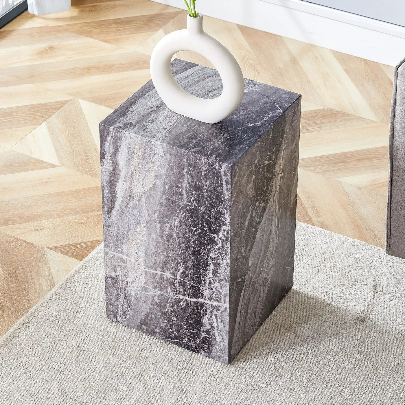 Modern Coffee Table With Stylish Design by HouseOfZazla