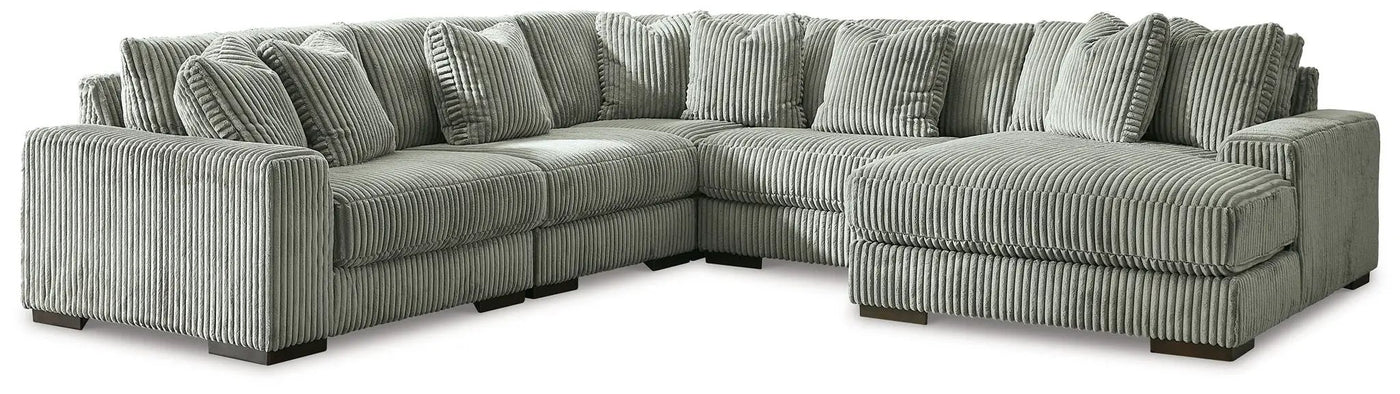 Lindyn - Sectional by Unique Piece Furniture