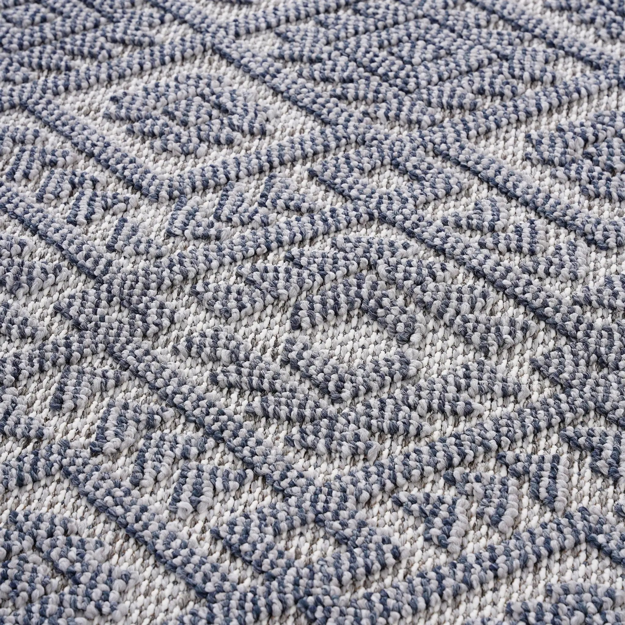 Guros - Trendy Traditional Indoor / Outdoor Rug by Unique Piece Furniture