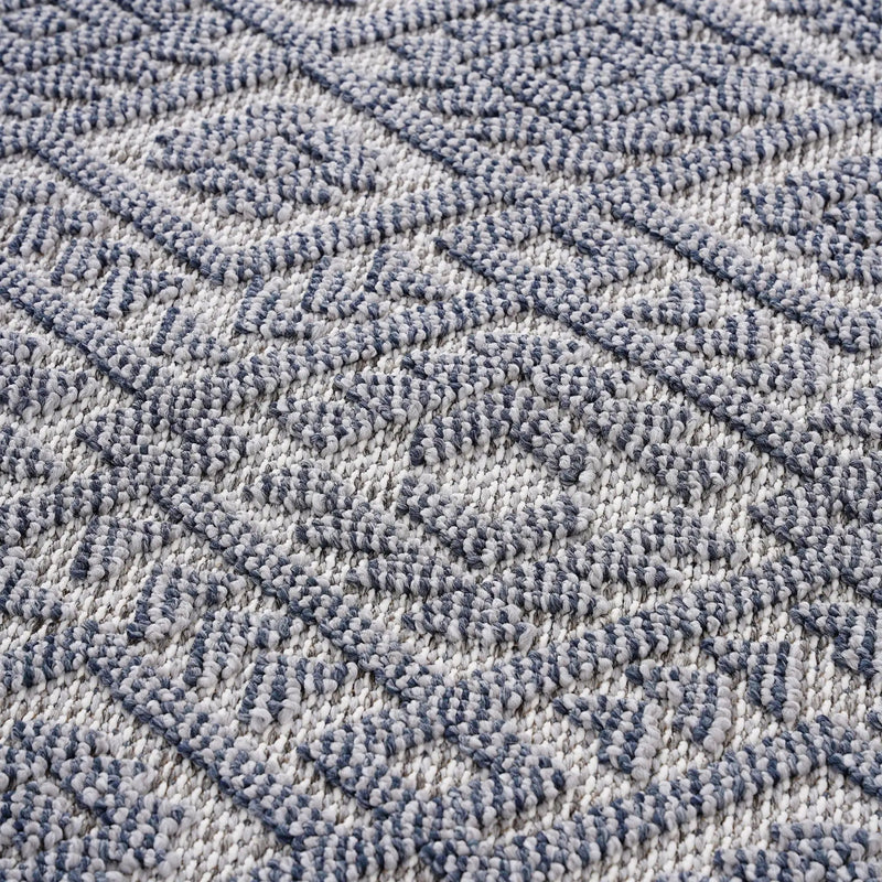 Guros - 8' X 10' Traditional Indoor / Outdoor Area Rug - White / Gray by Unique Piece Furniture