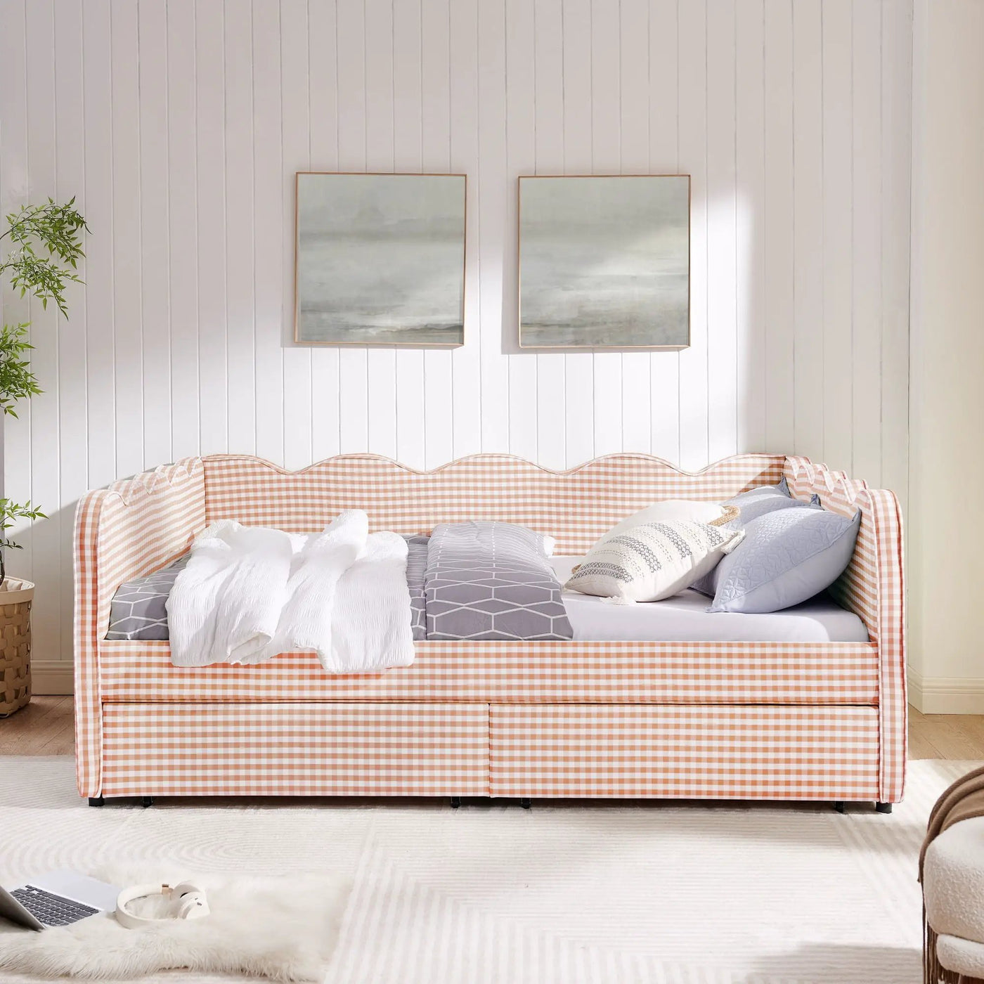 Gingham Daybed With USB Charging Port, Wave-Shaped Design by HouseOfZazla