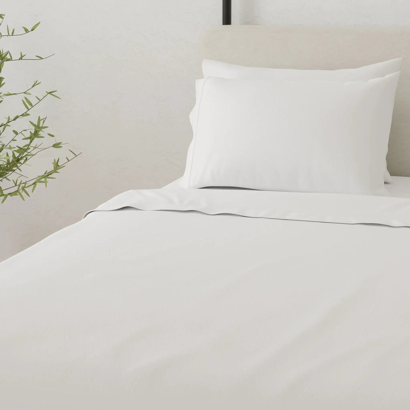 Brushed Hypoallergenic Split Sheet Set by HouseOfZazla