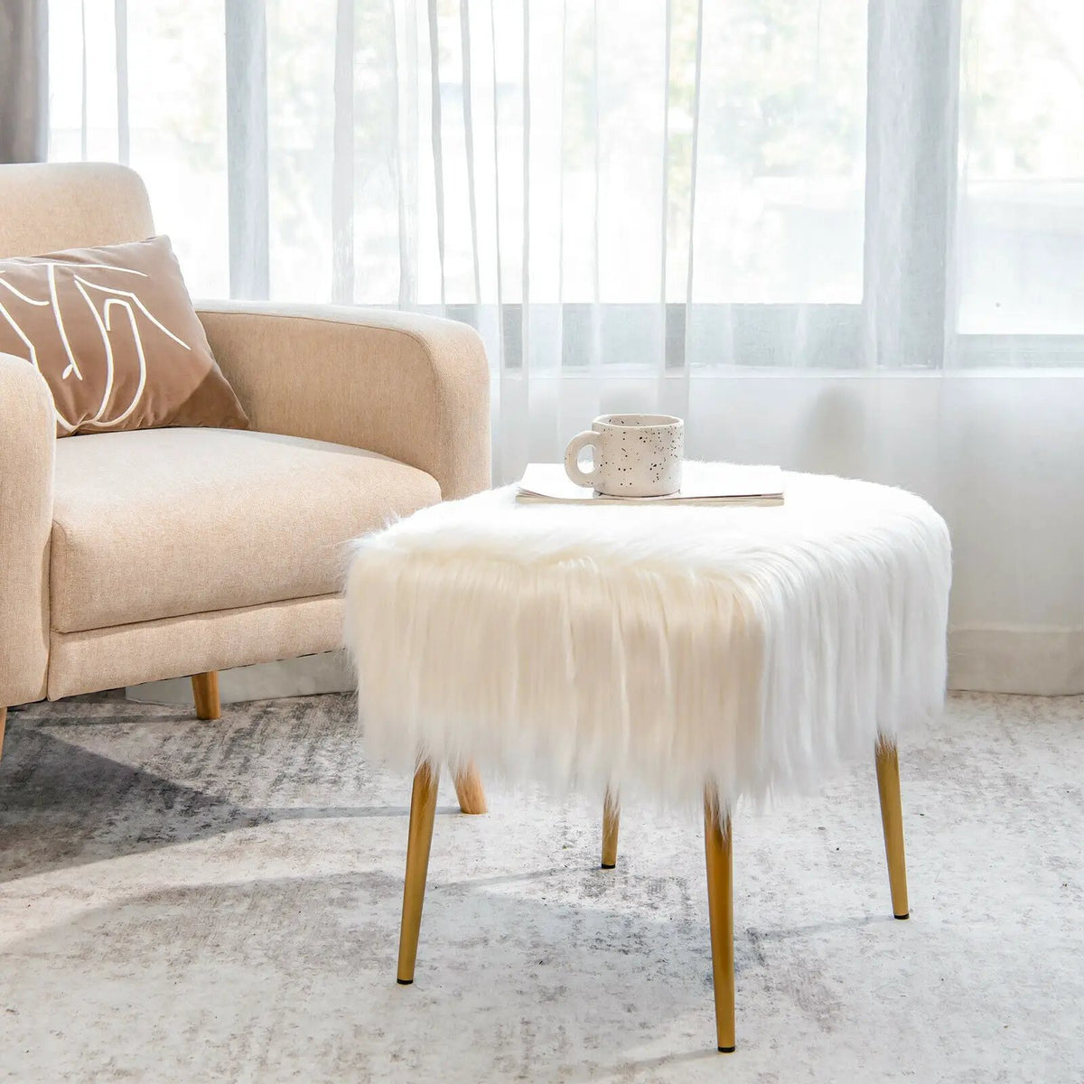 Faux Fur Vanity Stool with Golden Metal Legs for Makeup Room, photo 13 of 16