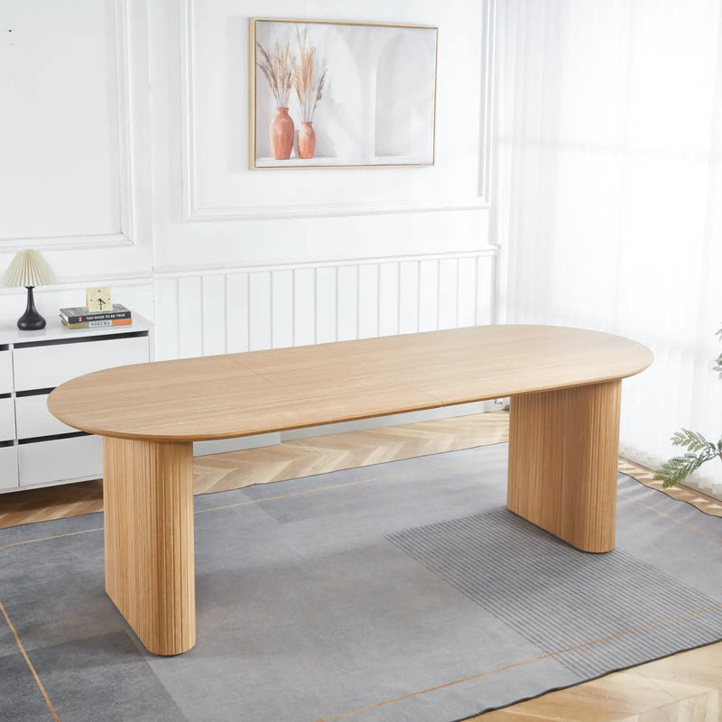 Extensible Dining Table, Suitable For 4 - 6 People - Oak by Unique Piece Furniture