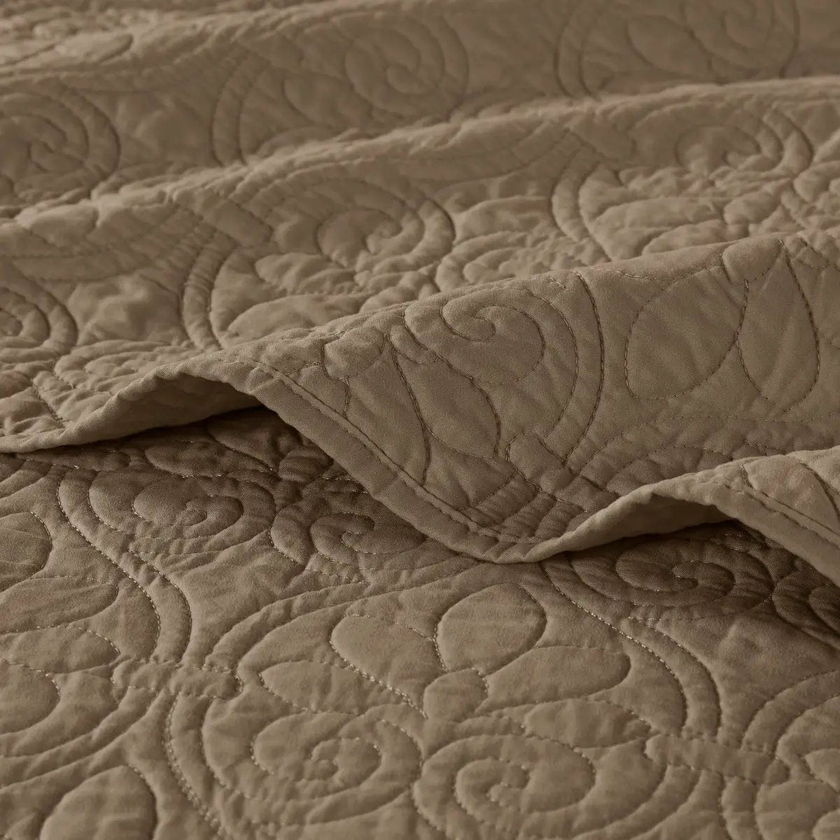 Reversible Quilt Set Mocha Full/Queen by HouseOfZazla