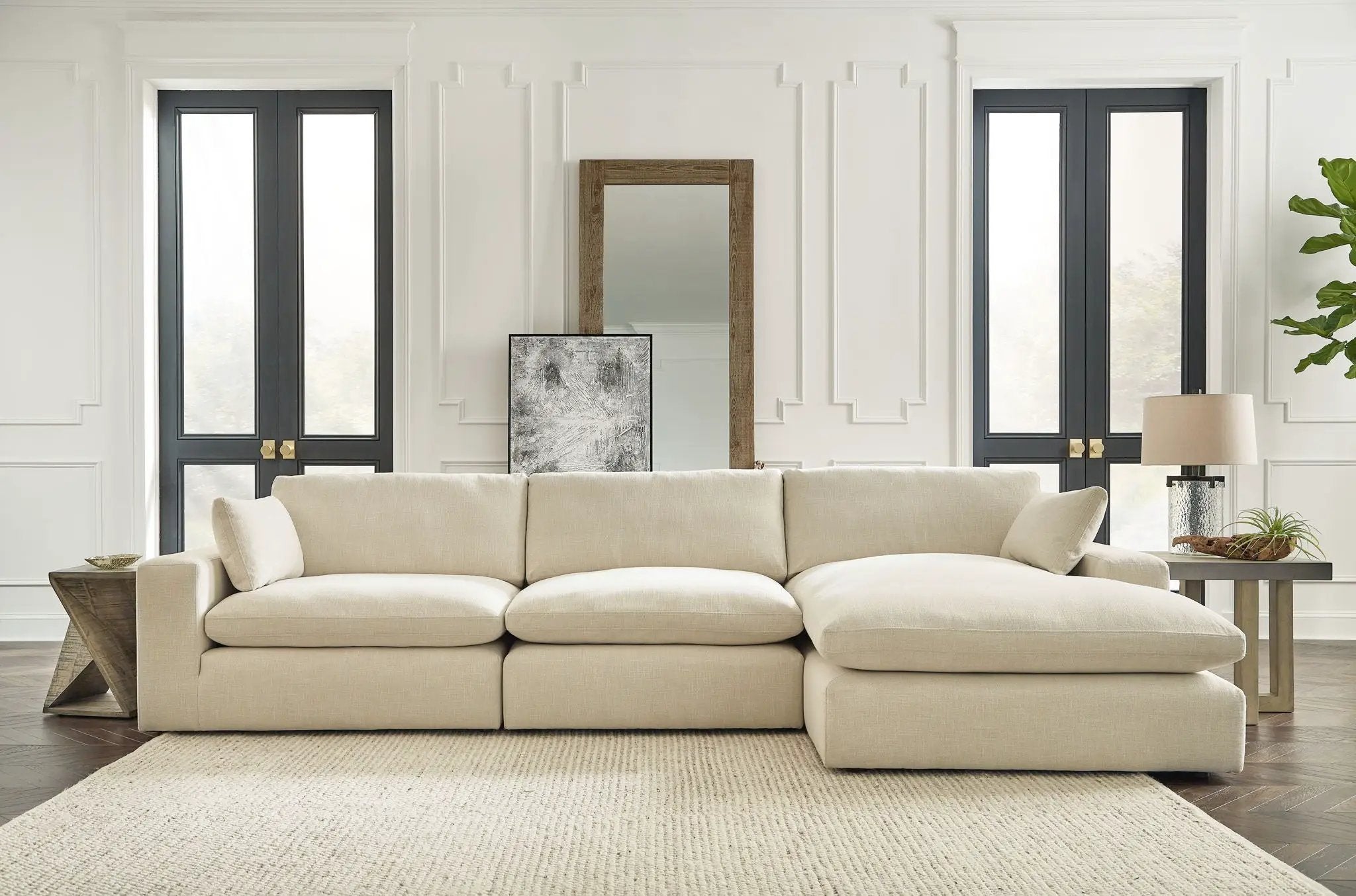 Elyza - Sectional by Unique Piece Furniture