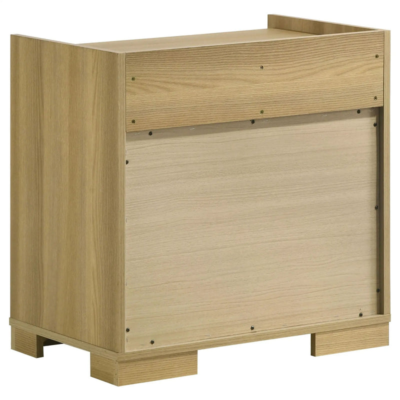 Hyland 5-piece Queen Bedroom Set Natural by Unique Piece Furniture