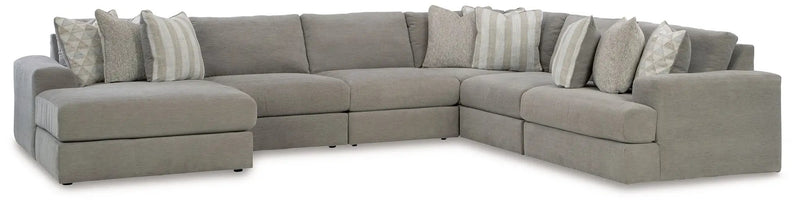 Avaliyah - Sectional by Unique Piece Furniture