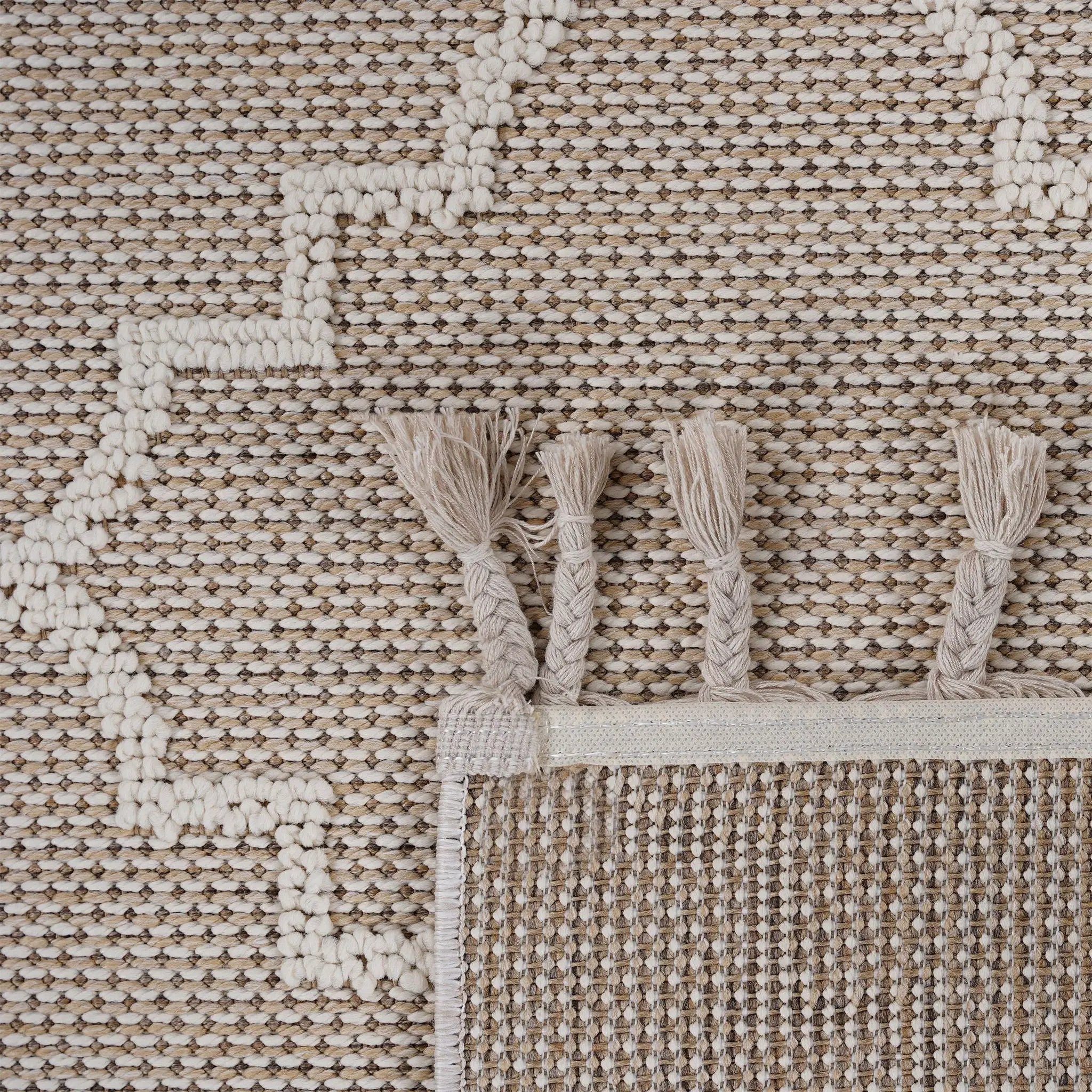 Guros - 4' X 6' Trellis Indoor / Outdoor Area Rug - Ivory by Unique Piece Furniture