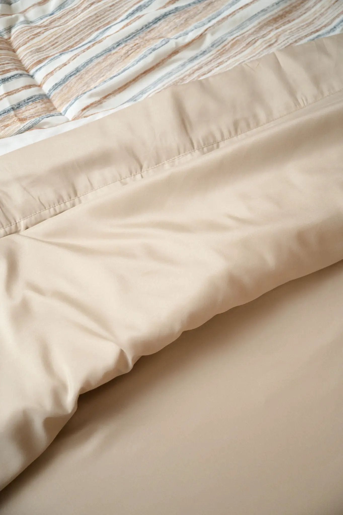 4 Piece Micro And Bamboo Flex Head Hypoallergenic Sheet Set by HouseOfZazla