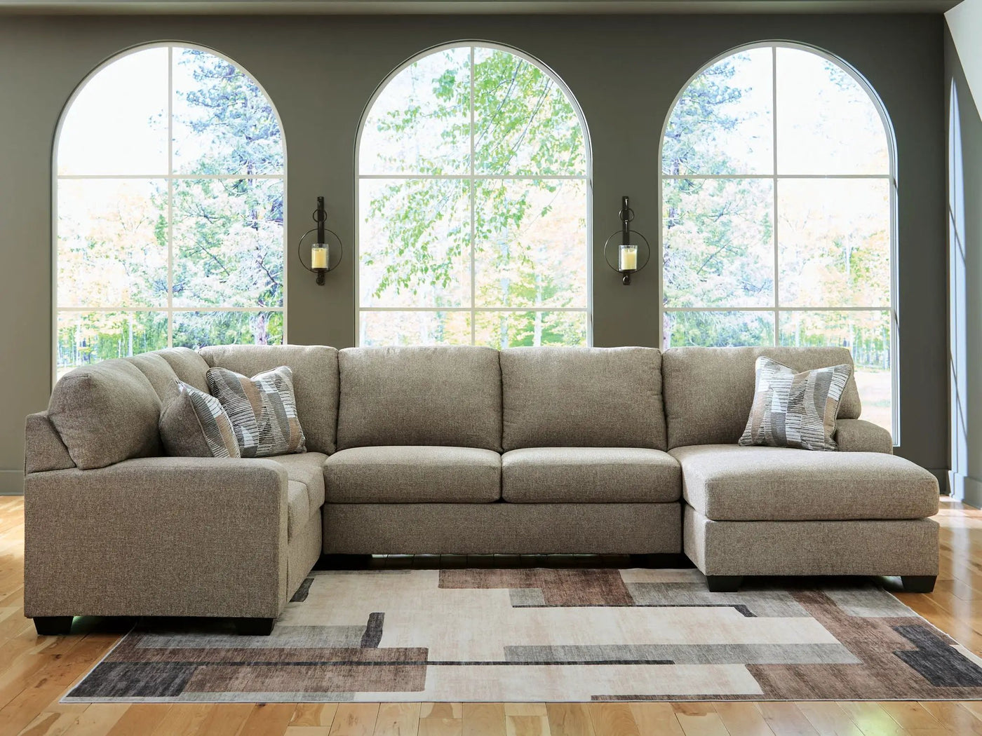 Newellen - Sectional by Unique Piece Furniture