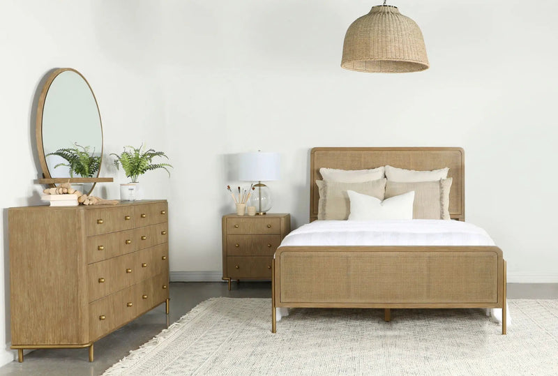 Arini 4-piece Eastern King Bedroom Set Sand Wash by Unique Piece Furniture