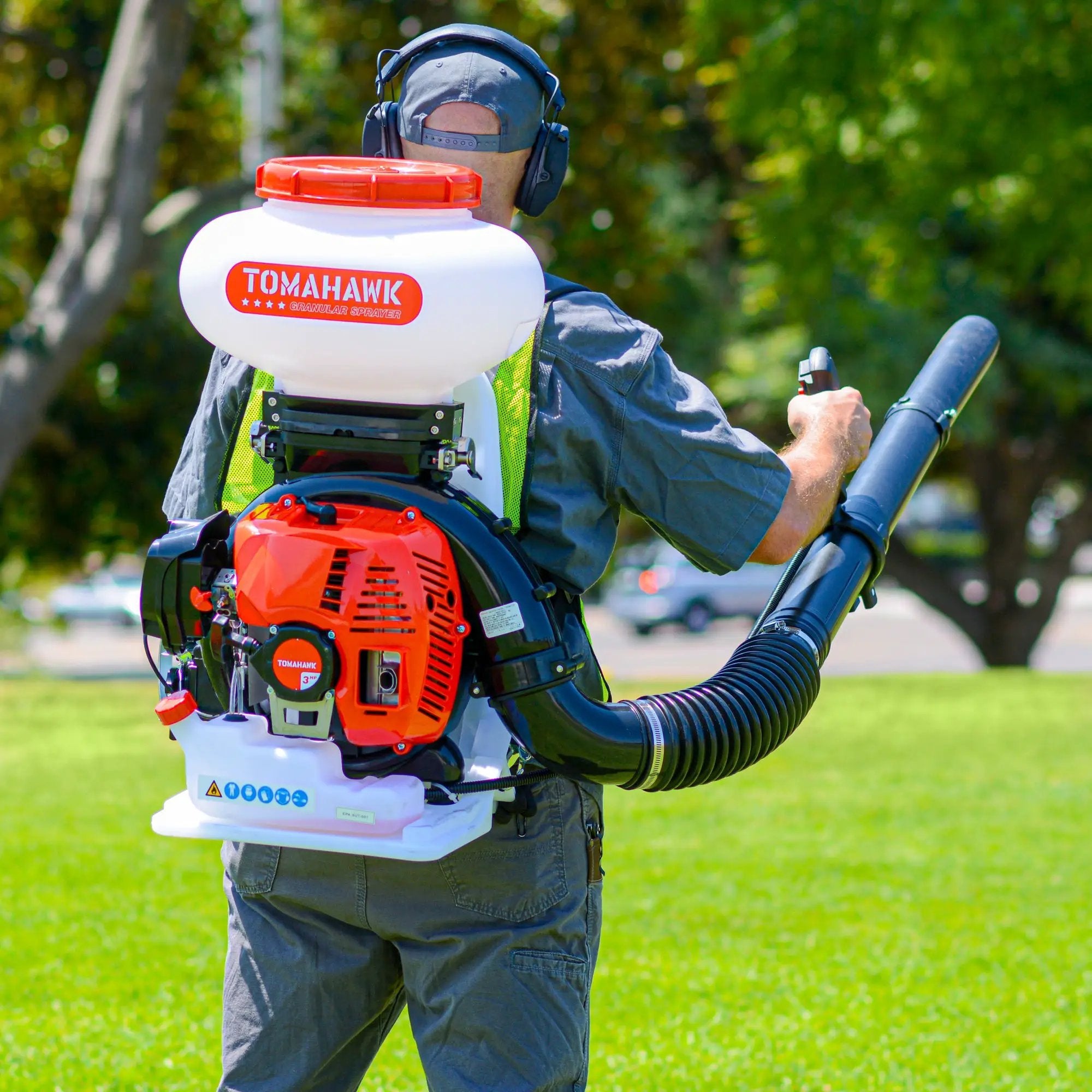 4 Gal Motorized Fertilizer Spreader Broadcast Lawn Seed Ice Melt Salt by Tomahawk Power