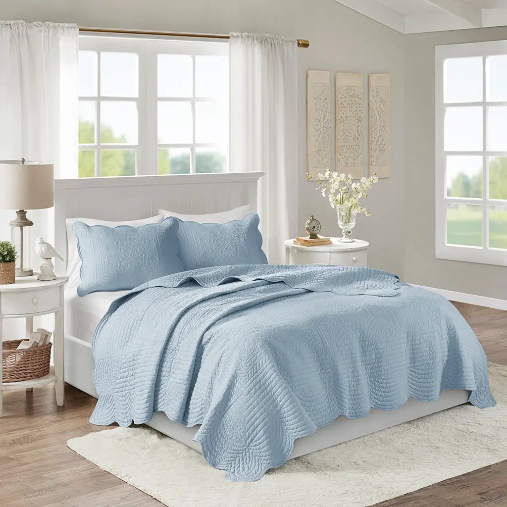 3 Piece Reversible Scalloped Edge Quilt Set - Blue King/Cal King by HouseOfZazla