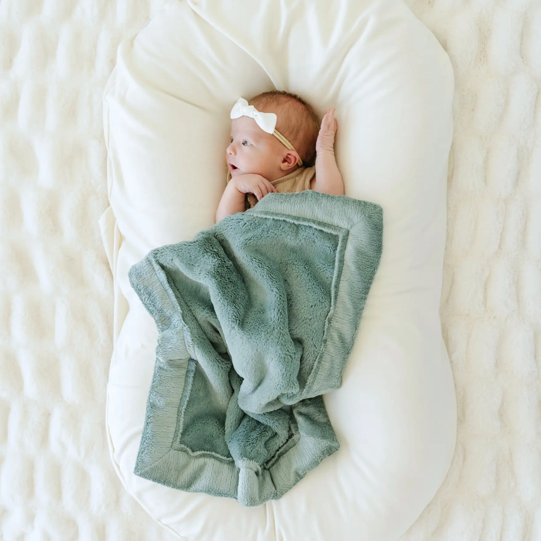 Lush Mini Blankets by Saranoni by HouseOfZazla