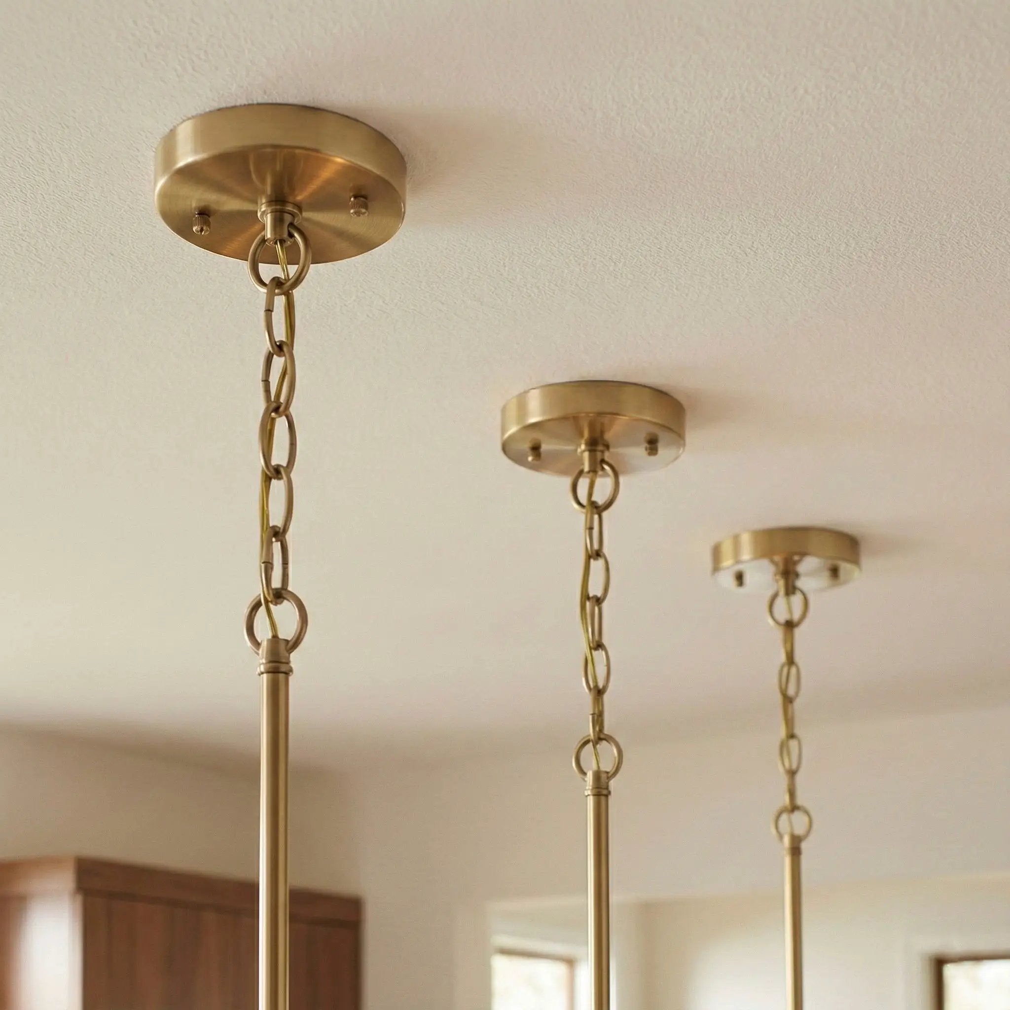 Vista - Single Pendant Chain Hanging Light - Clear / Gold by Unique Piece Furniture