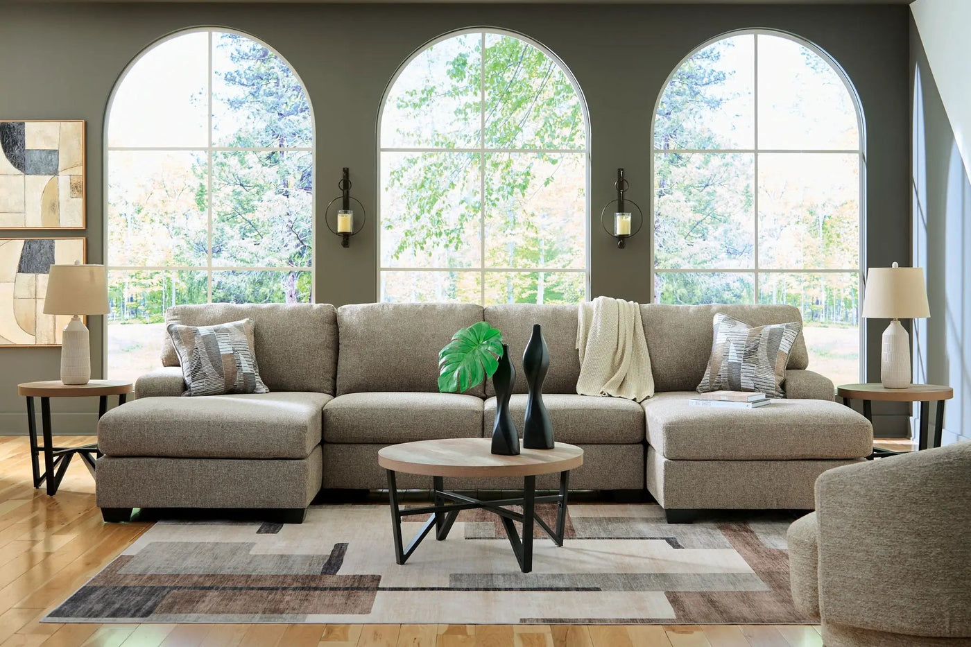 Newellen - Sectional by Unique Piece Furniture