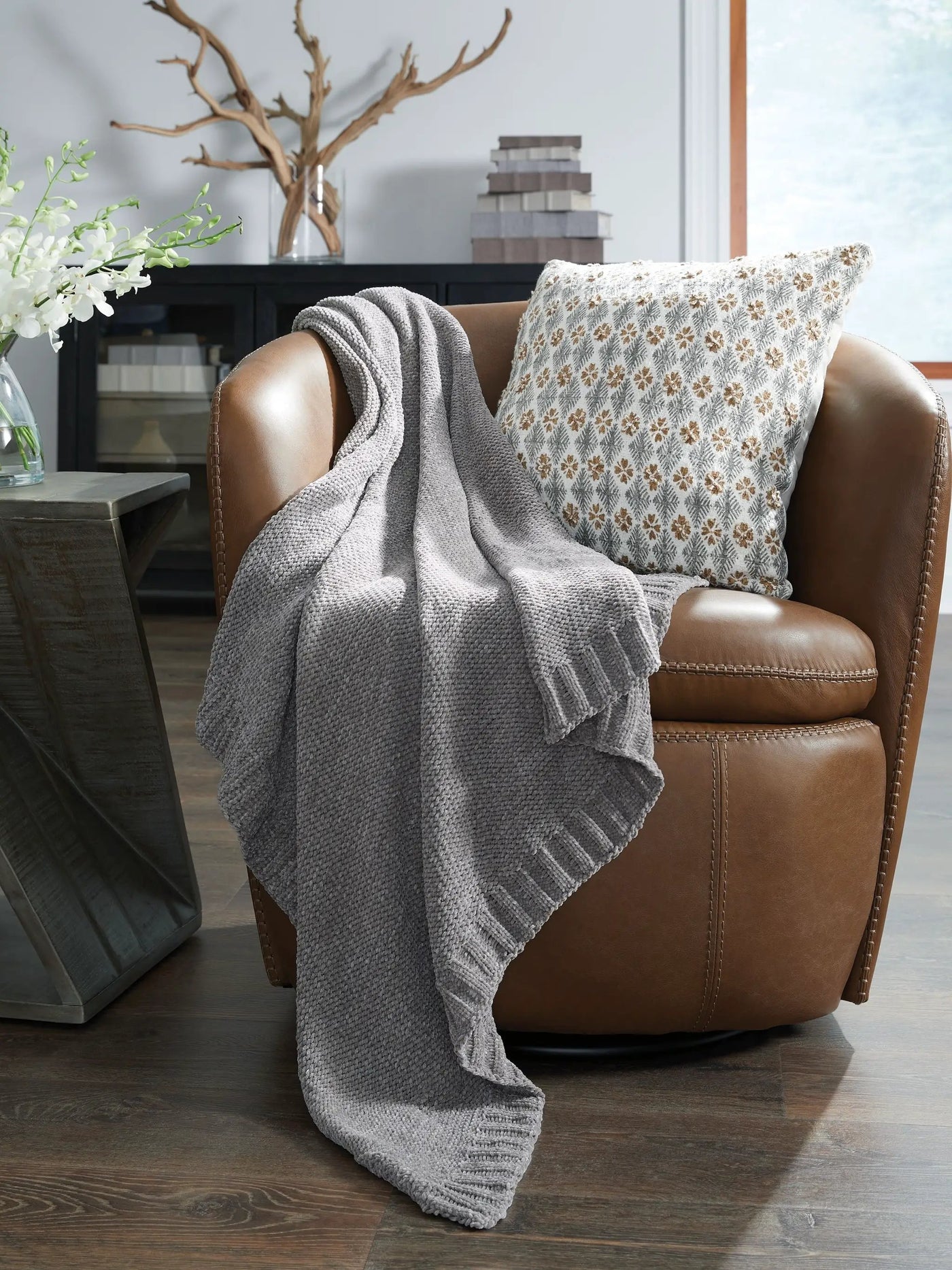 Anawood - Throw by Unique Piece Furniture