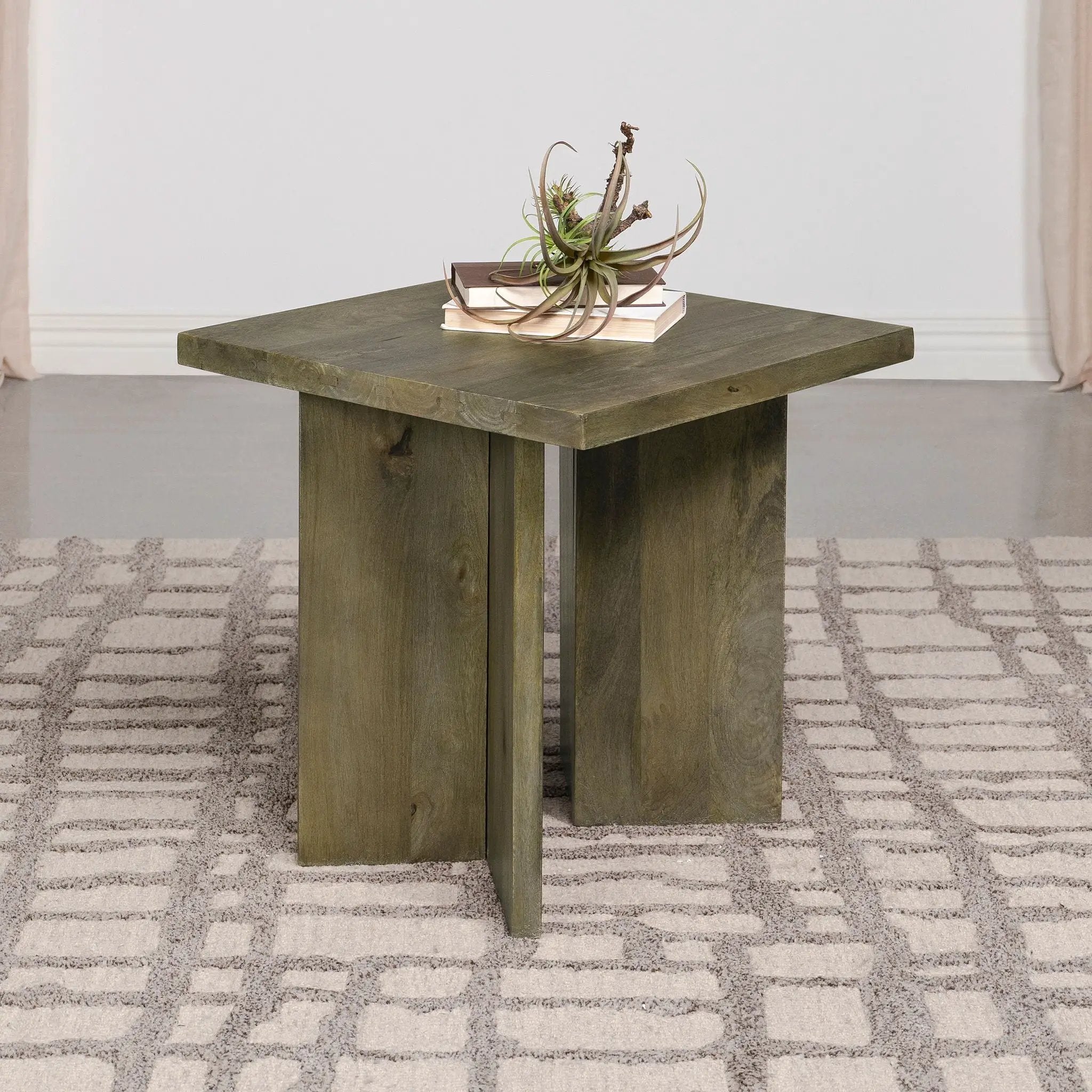 Donovan - Table by HouseOfZazla