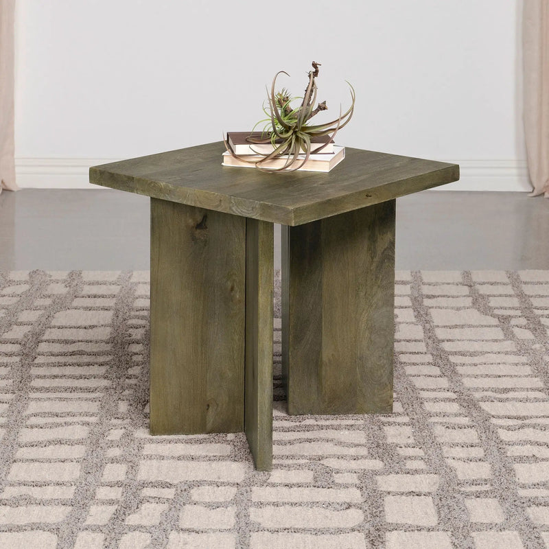 Donovan - Table by HouseOfZazla