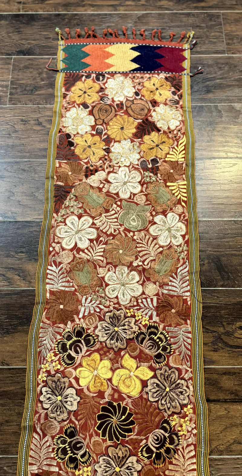Vintage Table Runner 1.5 x 7.5, Floral by Jewel Rugs