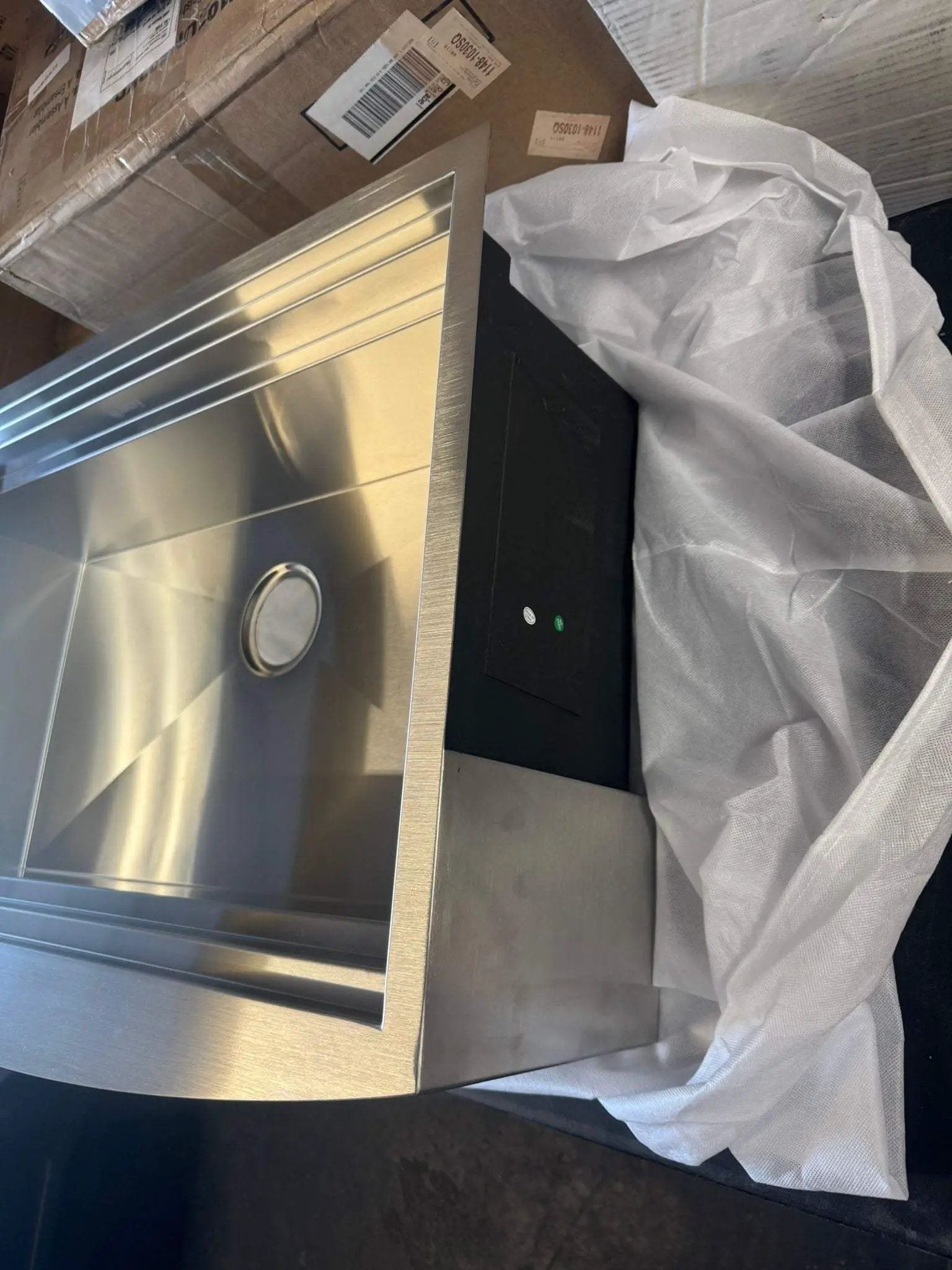 Open Box AKDY Handmade Farmhouse Apron Front 33 in. x 22 in. Single Bowl Stainless Steel Workstation Kitchen Sink with Accessories by Selzalot
