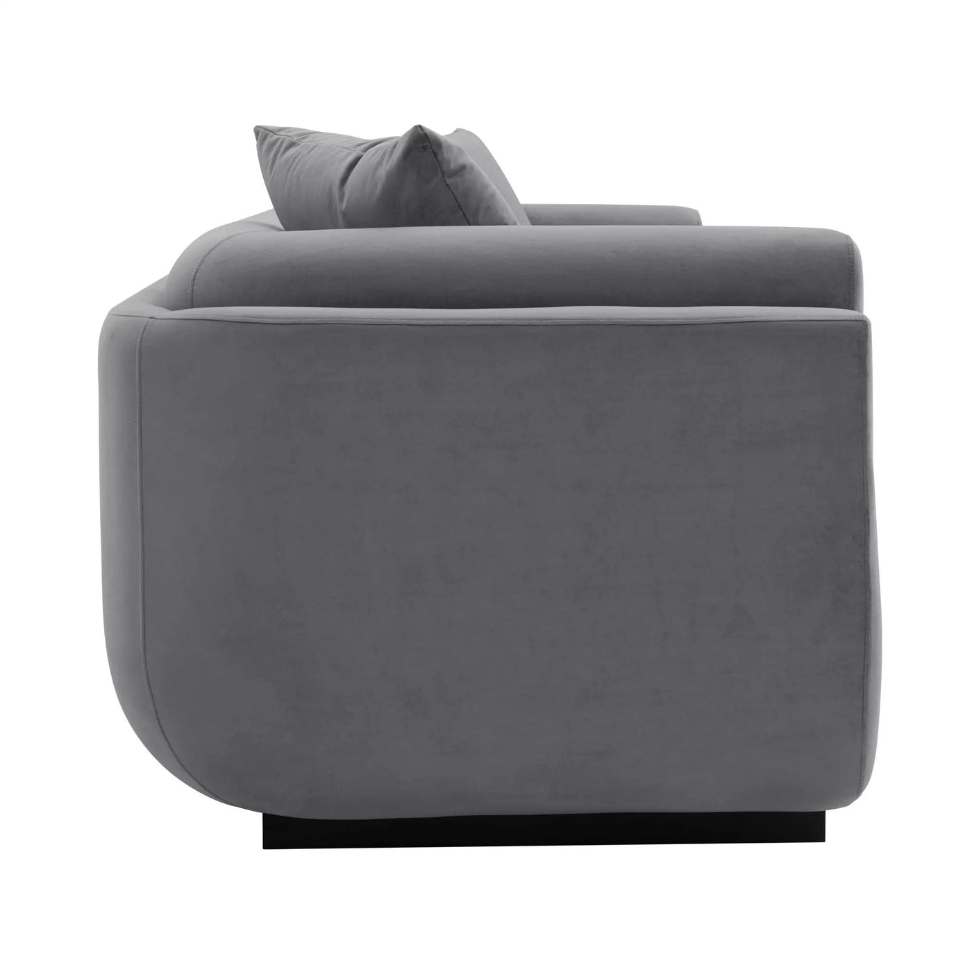 Edmonda - Sofa by HouseOfZazla