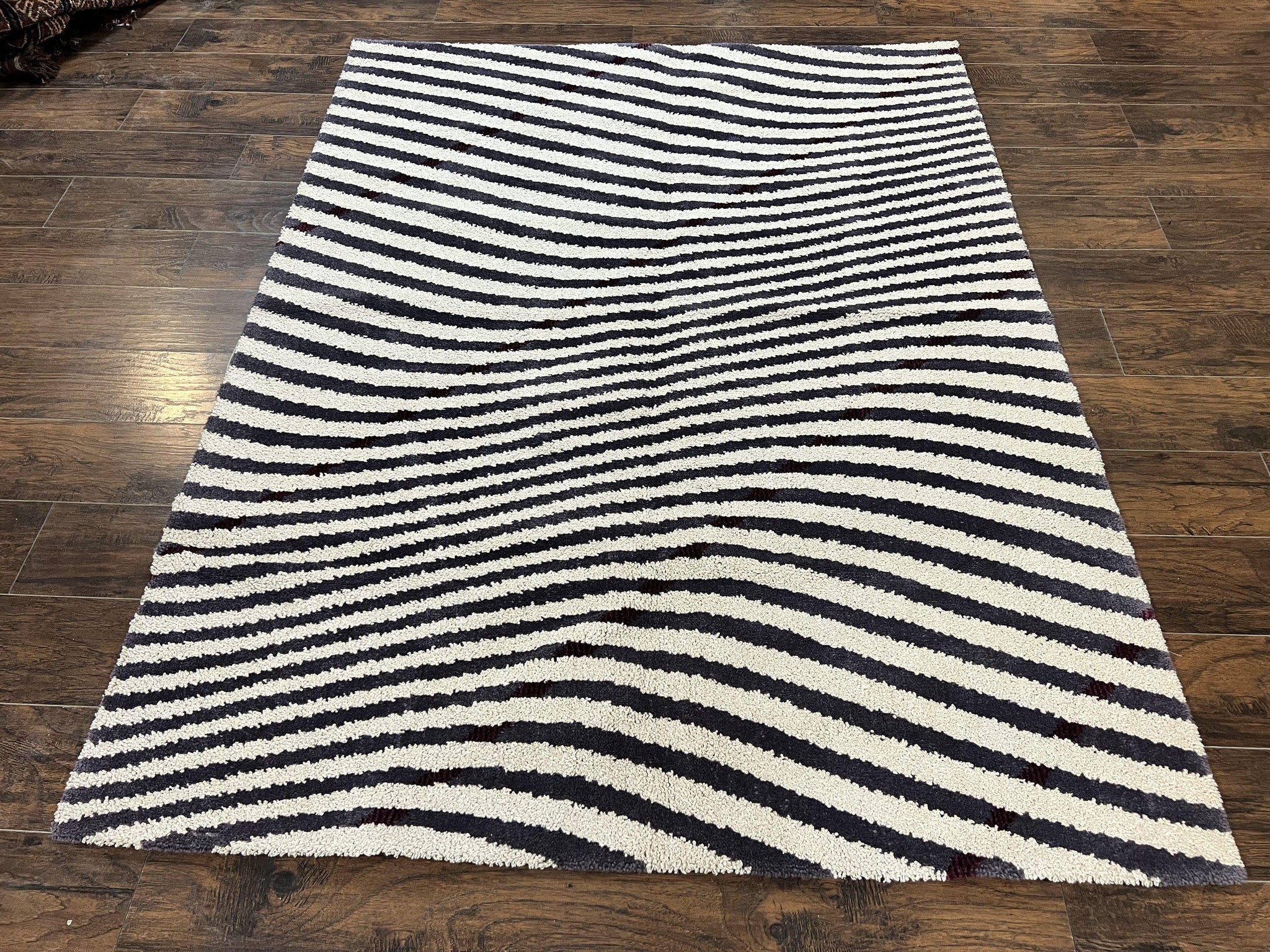 Vintage Zebra Stripes Shag Rug 5.7 x 7.4, Black and White, Retro, Wool by Jewel Rugs