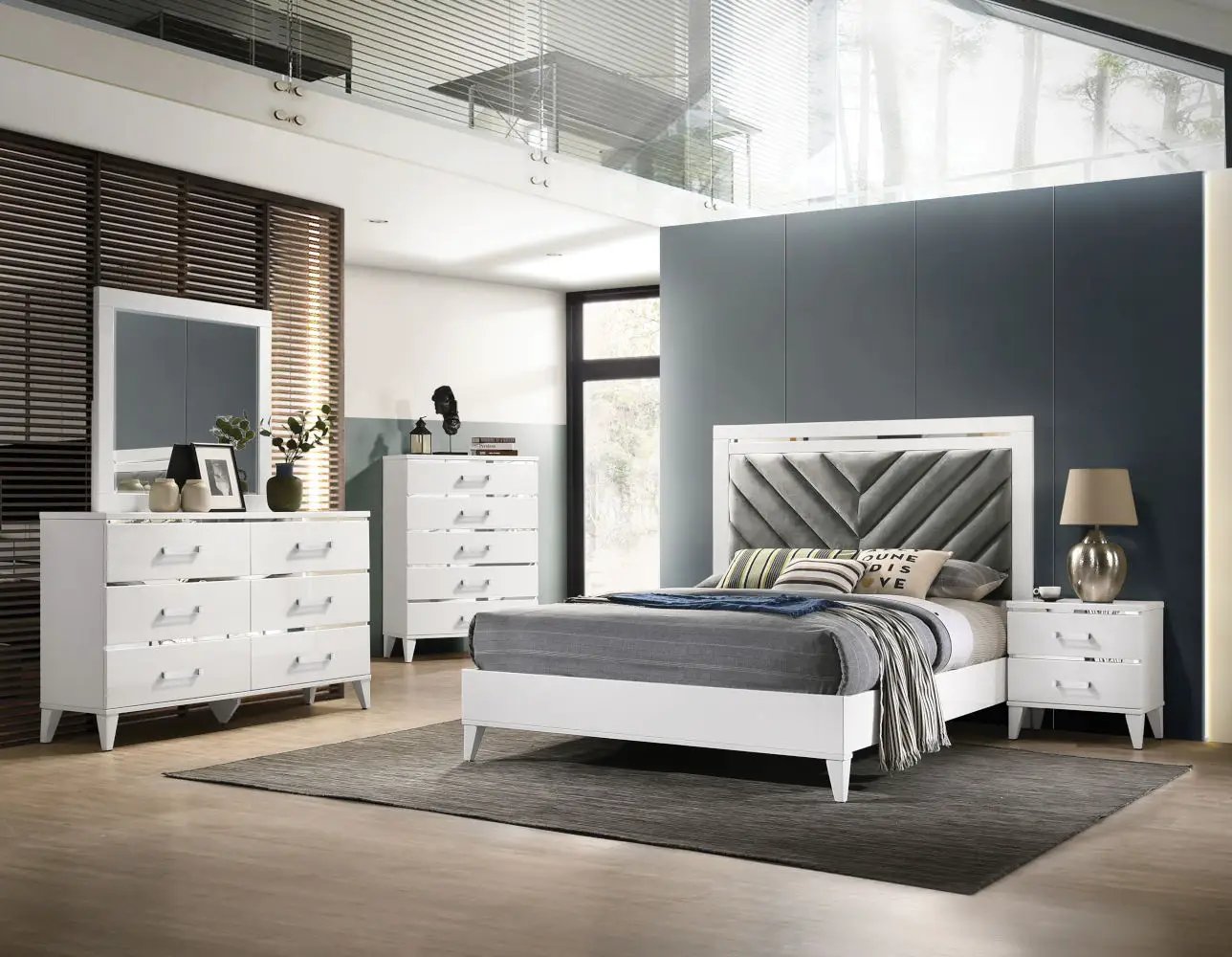 Chelsie - Mirror by Unique Piece Furniture