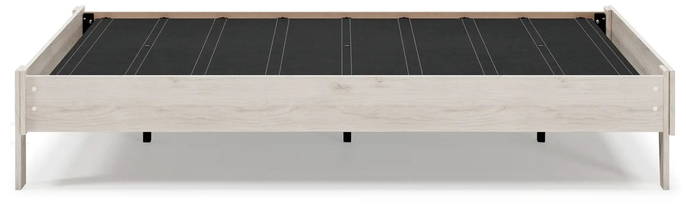 Socalle - Platform Bed by Unique Piece Furniture
