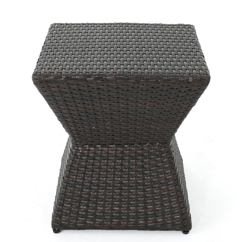 Calhoun 16 Outdoor Wicker End Table by HouseOfZazla
