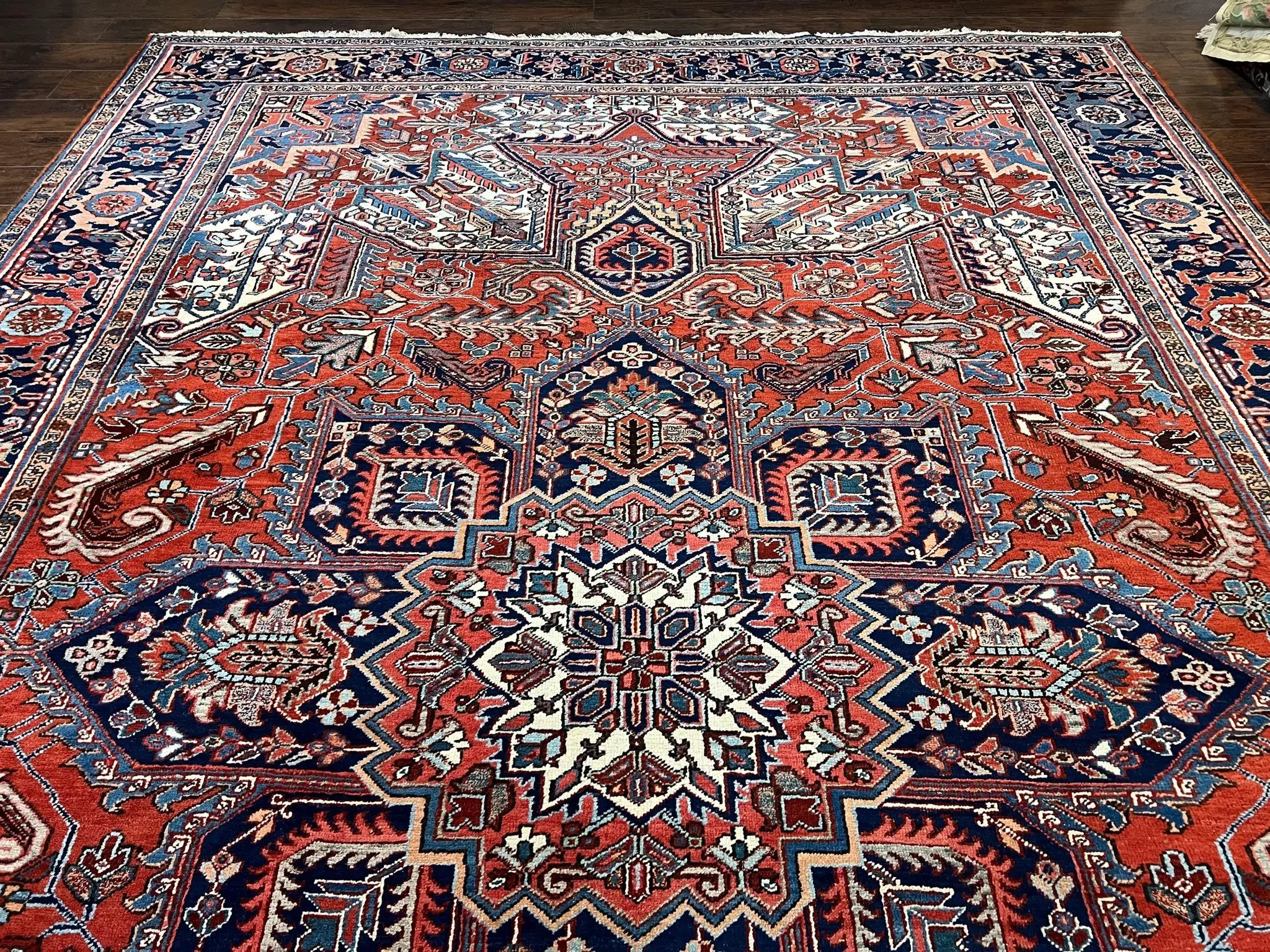 Antique Persian Heriz Rug – 11x16 Palace Size, Geometric Medallion, 1920s by Jewel Rugs