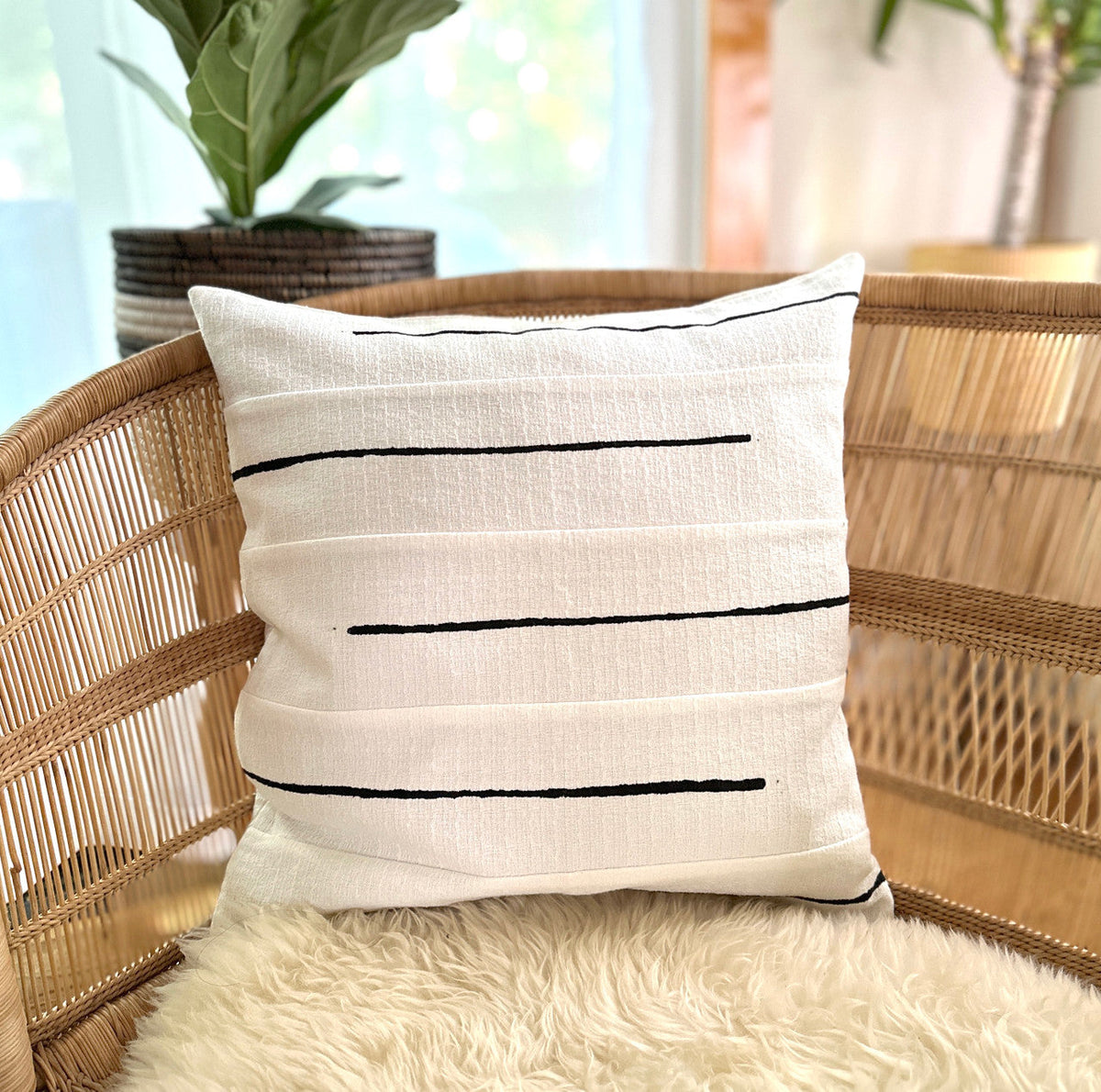 Crossing Lines White Sadza Pillow