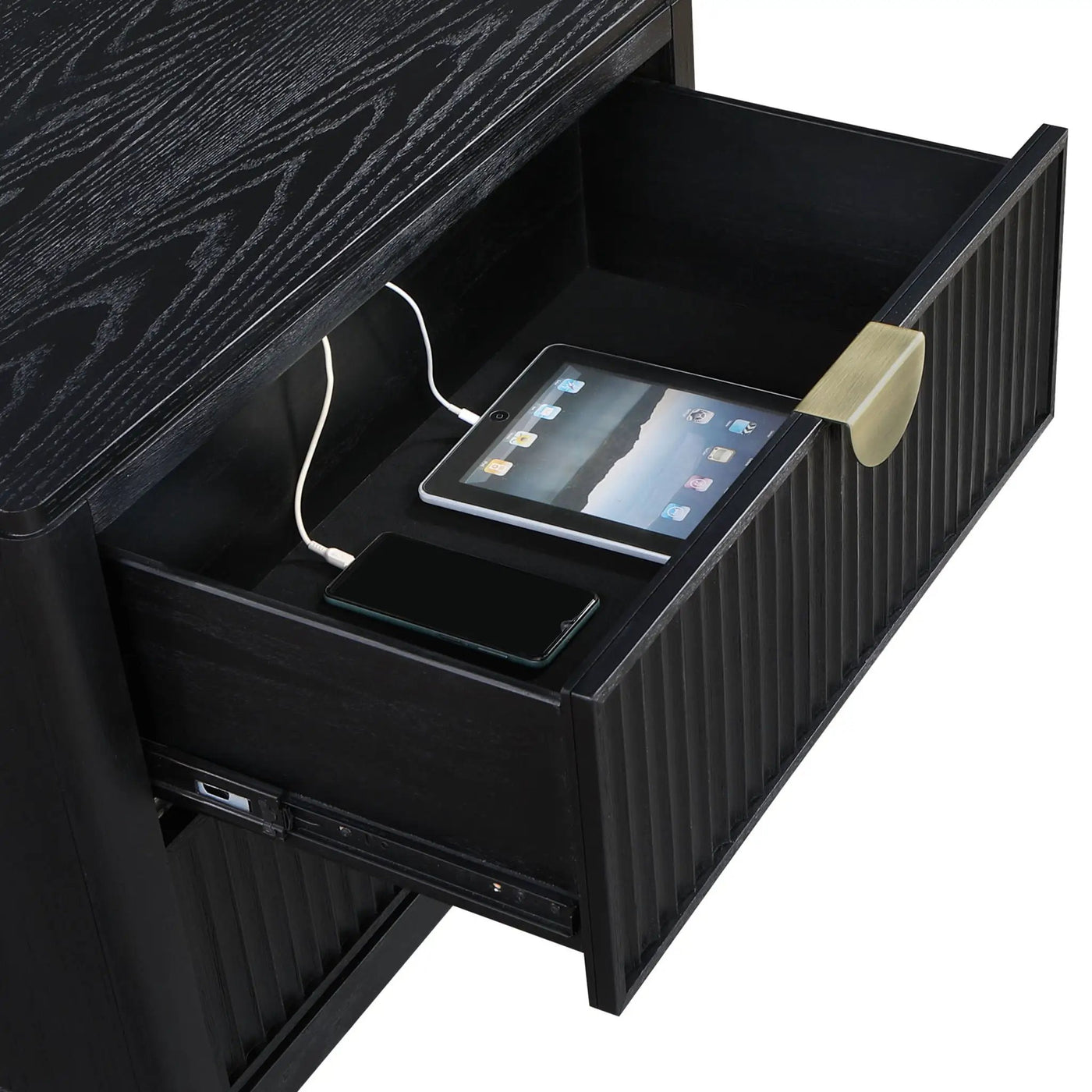 Ennis - Bedroom Set by HouseOfZazla