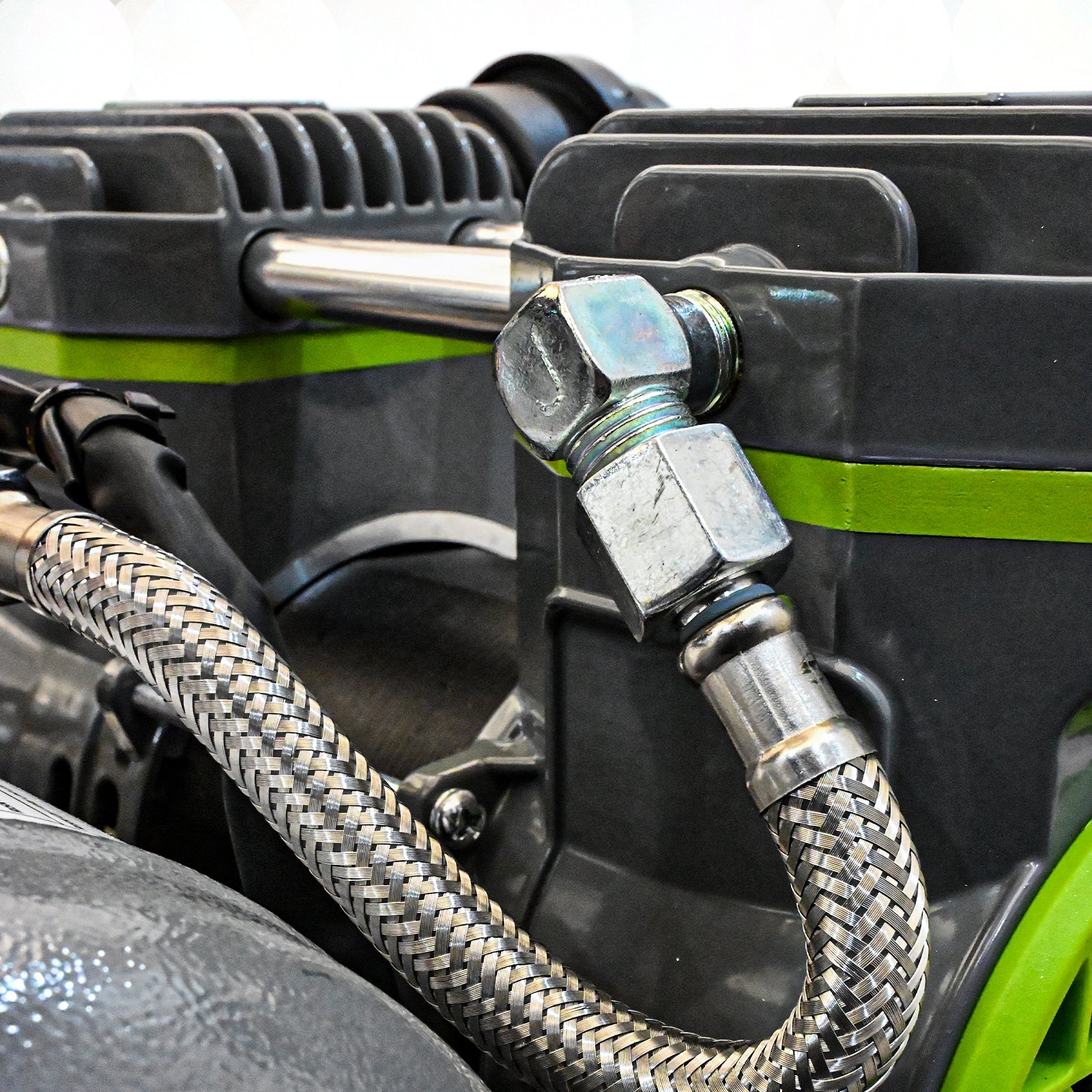 Oil Free Air Compressor with Quiet Low Noise and Portable Design by HouseOfZazla