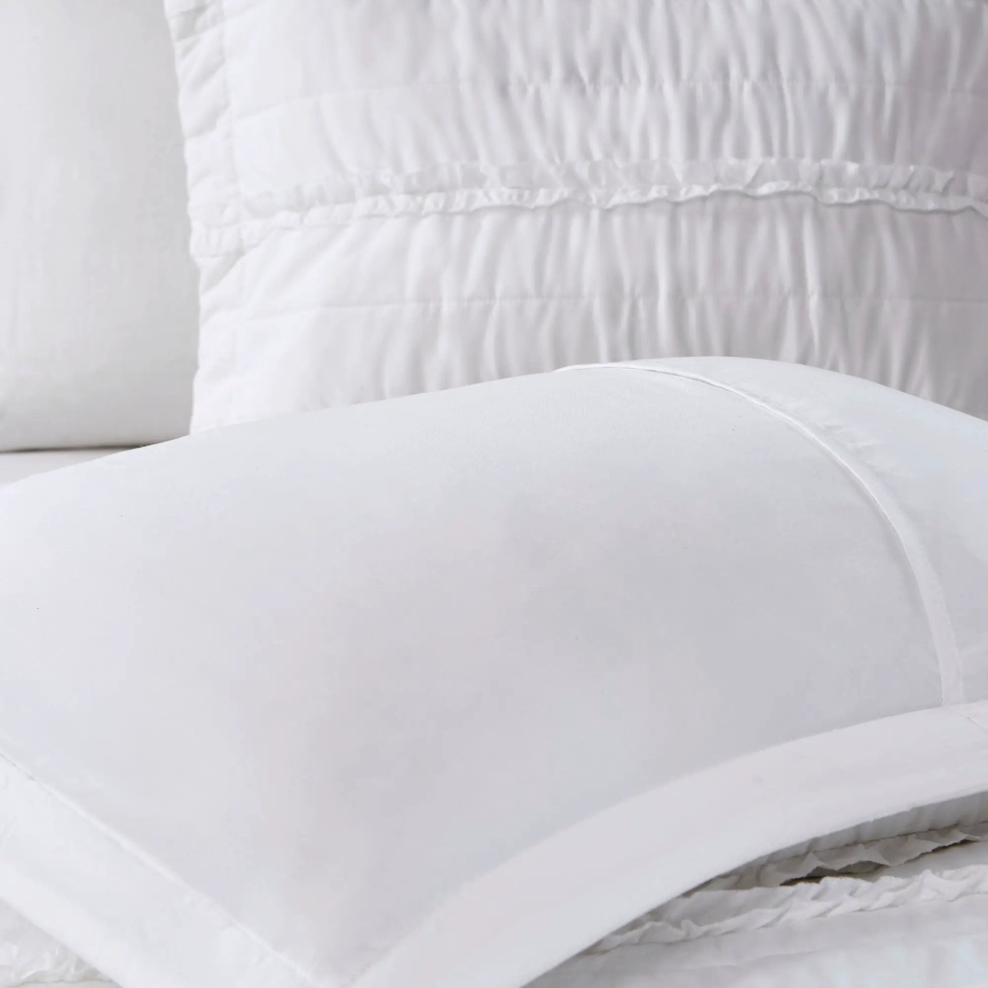 4 Piece Reversible Ruffle Quilt Set with Throw Pillow White King/Cal King by HouseOfZazla