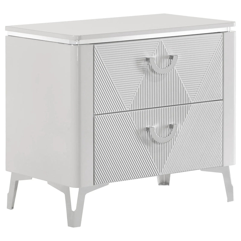 Cassia 4-piece Queen LED Bedroom Set White High Gloss by Unique Piece Furniture