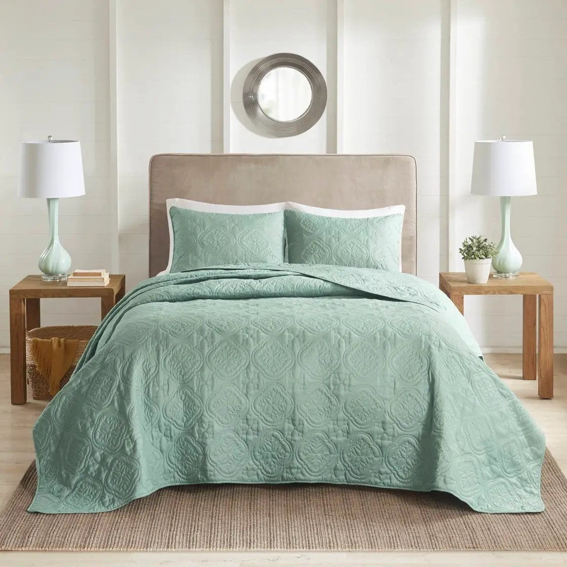 3 Piece Reversible Bedspread Set Seafoam King/Cal King by HouseOfZazla