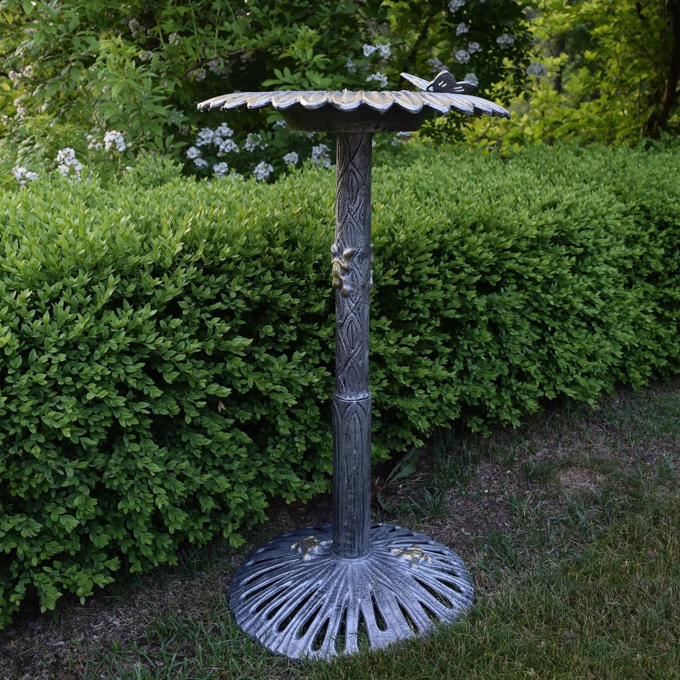 Round Cast Aluminum Metal 32-in Bird Bath with Sunflower Butterfly by Sharicks