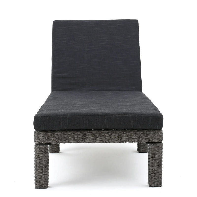 Puerta KD Chaise Lounge, Mixed by HouseOfZazla