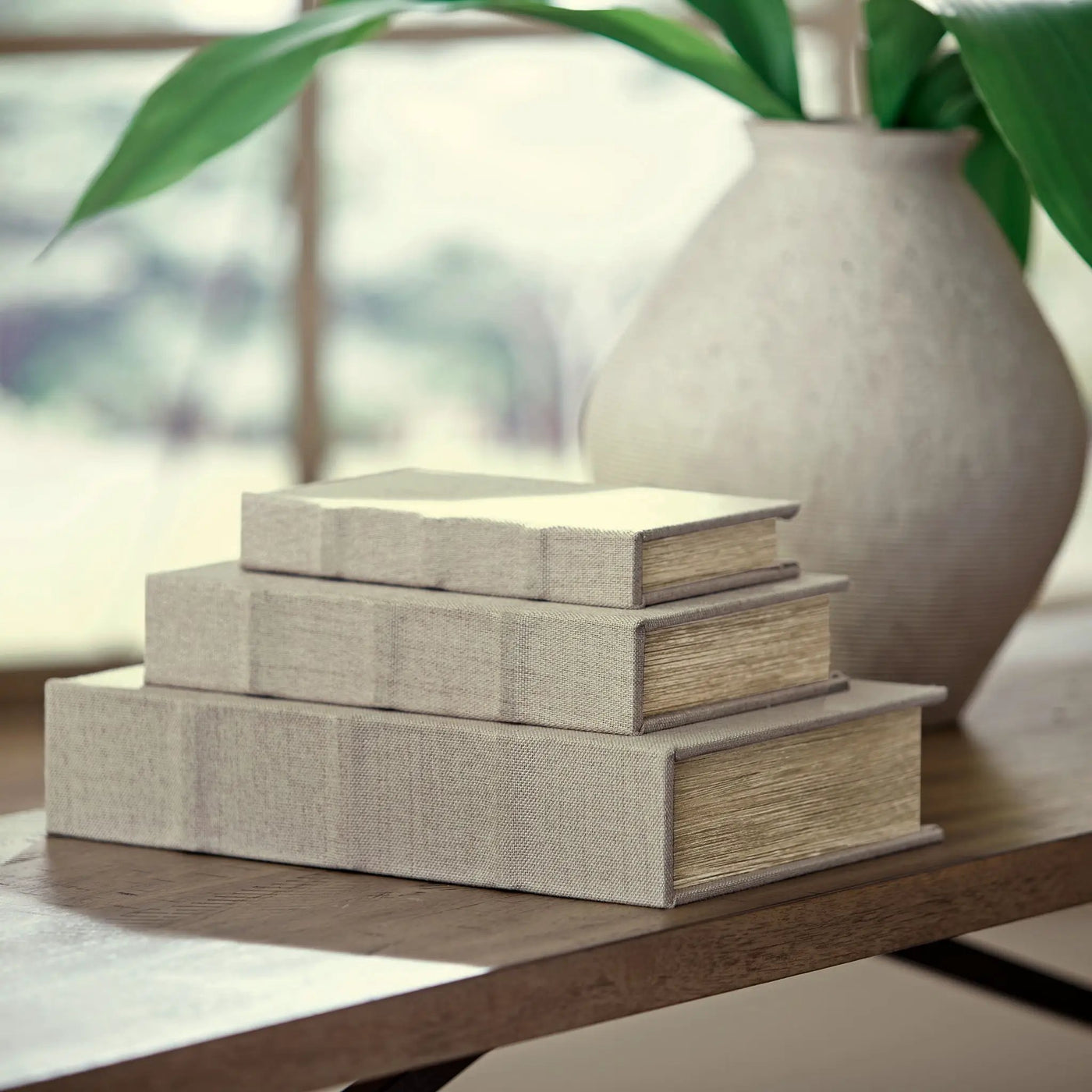 Jolina - Box Set by Unique Piece Furniture